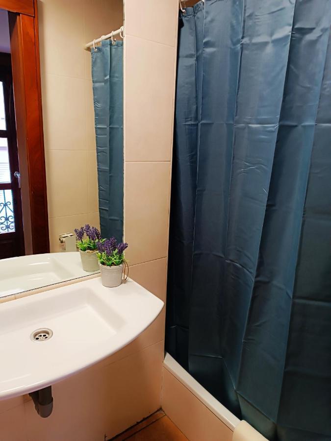 Corrala De San Anton. Sencillo Apartamento En Pleno Centro Granada Eksteriør billede