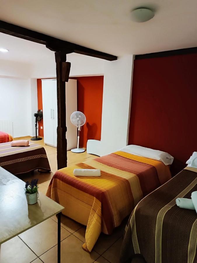 Corrala De San Anton. Sencillo Apartamento En Pleno Centro Granada Eksteriør billede